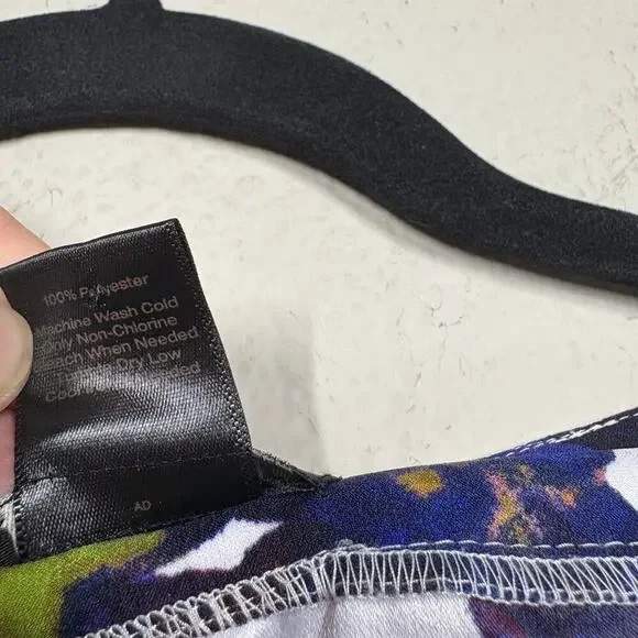 Ann Taylor Womens XS Bow Top Blouse White Purple Floral Botanical Sleeveless - Picture 9 of 9